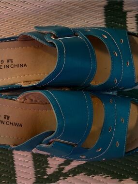 Source Unknown Teal Women’s Sandals - Buckle Strap